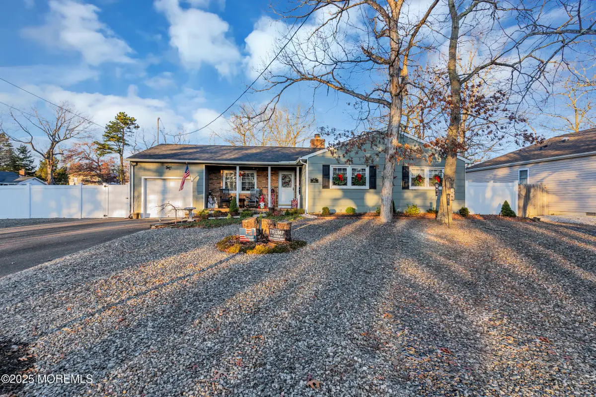 918 Lakeside Drive, Forked River, NJ 08731 - Image #1