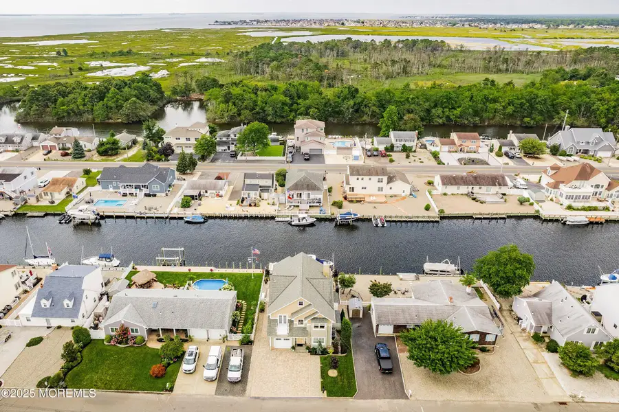 905 Bowsprit Point, Lanoka Harbor, NJ 08734 - Image #2