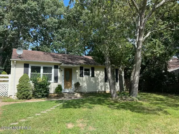 161 Ronald Road, Lakewood, NJ 08701