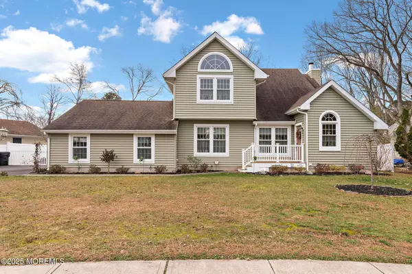 69 Chestnut Court, Brick, NJ 08723