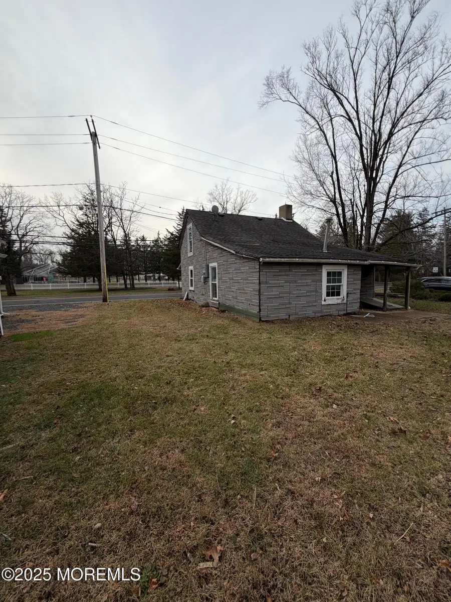 460 Stagecoach Road, Millstone, NJ 08510 - Image #2