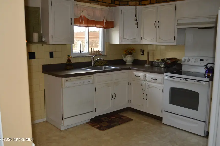 107 A Hudson Parkway, Whiting, NJ 08759 - Image #2