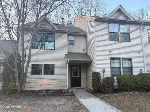 1201 Bluebell Drive, Jackson, NJ 08527