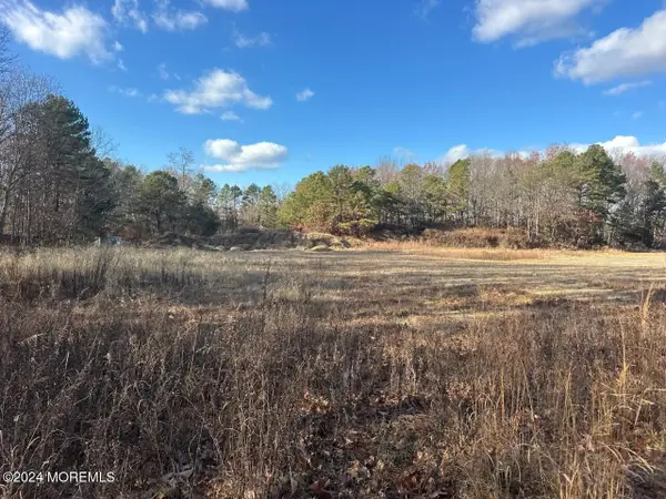 134 White Road, Jackson, NJ 08527