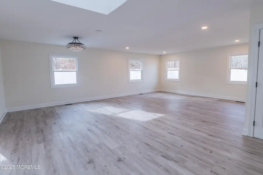 42 Livingston Lane, Manalapan Township, NJ 07726 - Image #3