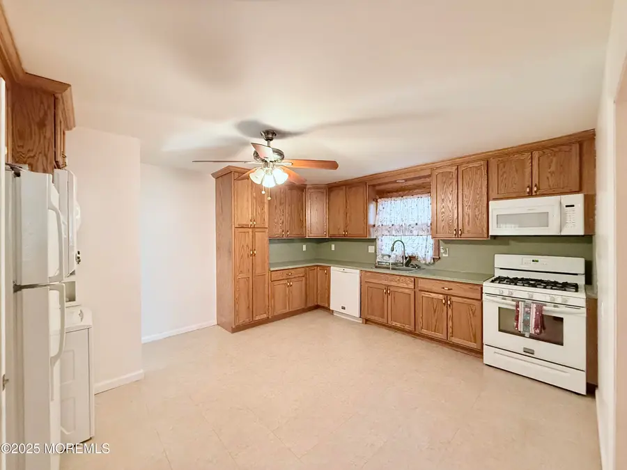 48 Broughton Avenue, Bloomfield, NJ 07003 - Image #3