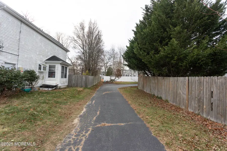 49 Oxycocus Road, Manahawkin, NJ 08050 - Image #2