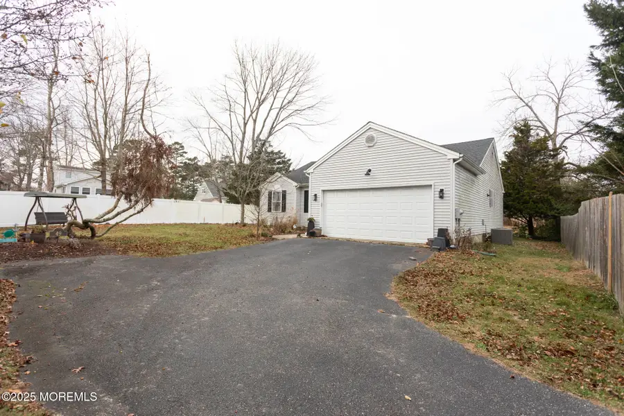 49 Oxycocus Road, Manahawkin, NJ 08050 - Image #3