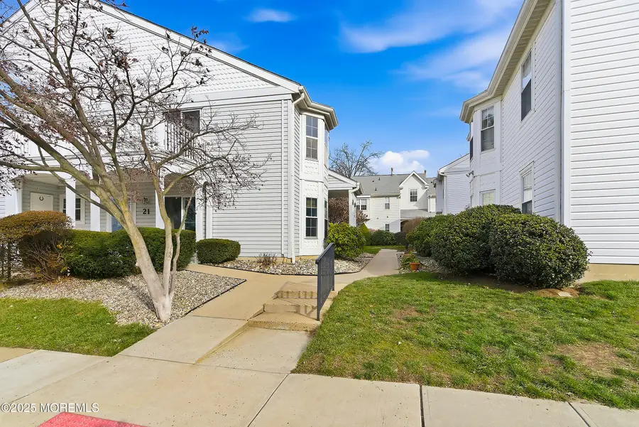 20 Tulip Lane, Freehold, NJ 07728 - Image #2