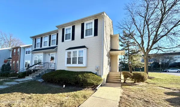 1 Gwizdak Court, Sayreville, NJ 08879