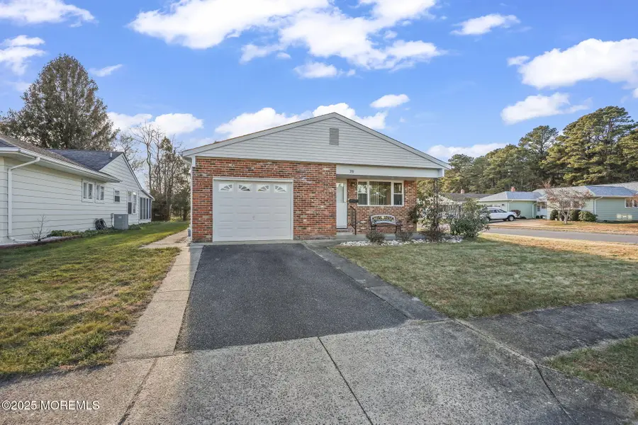 39 Fontana Street, Toms River, NJ 08757 - Image #2