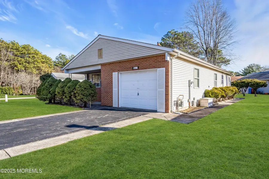 47 Normanton Court, Toms River, NJ 08757 - Image #3