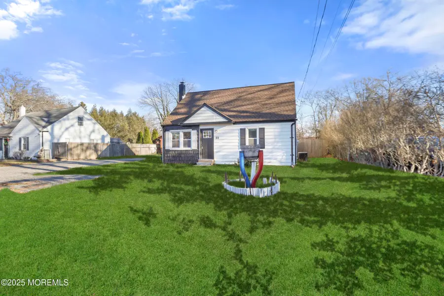 22 Oak Ridge Parkway, Toms River, NJ 08755 - Image #3