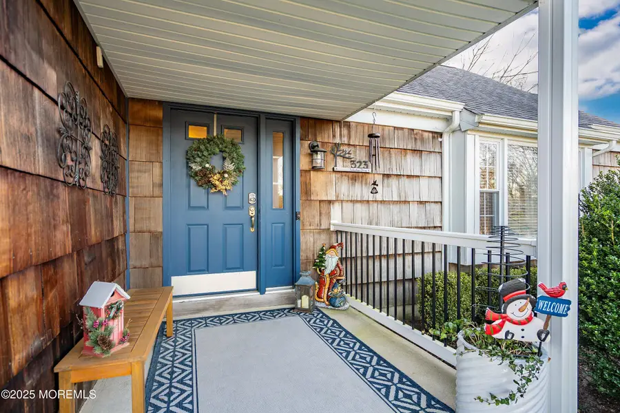 323 Suburban Drive, Toms River, NJ 08753 - Image #3