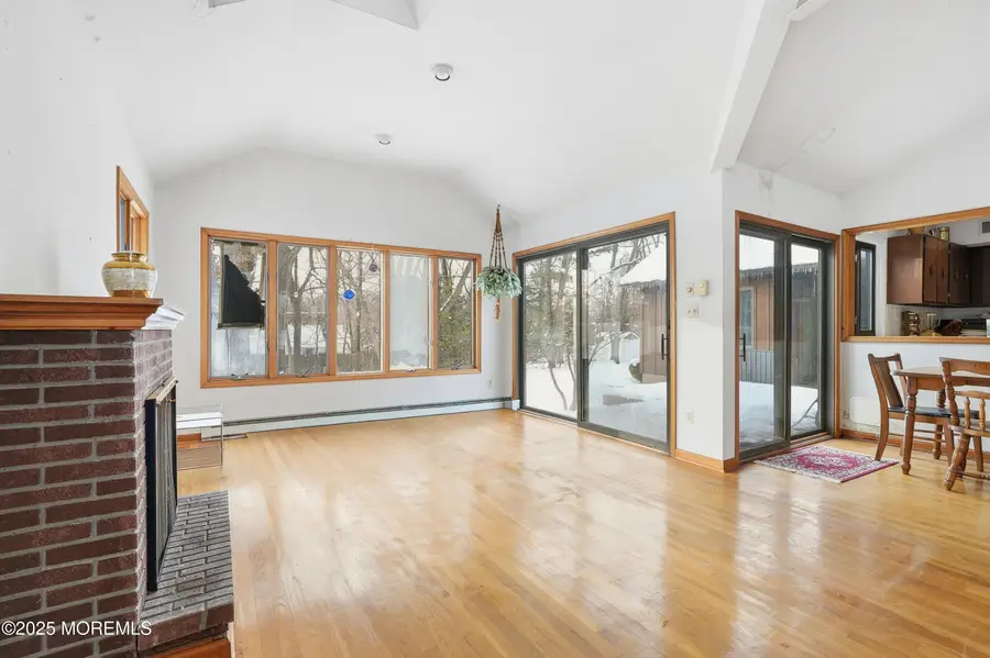 15 Summit Avenue, Manalapan Township, NJ 07726 - Image #3