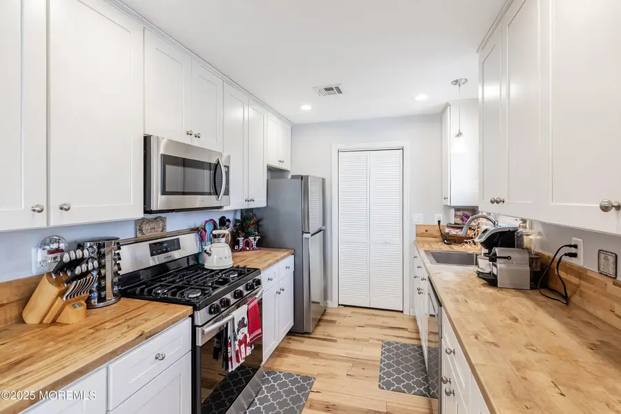 513 Glenwood Avenue, Brick, NJ 08723 - Image #3