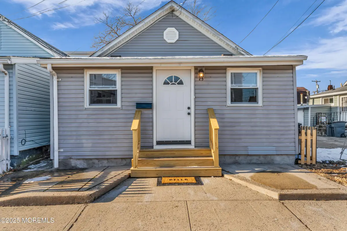 25 Twilight Avenue, Keansburg, NJ 07734 - Image #1