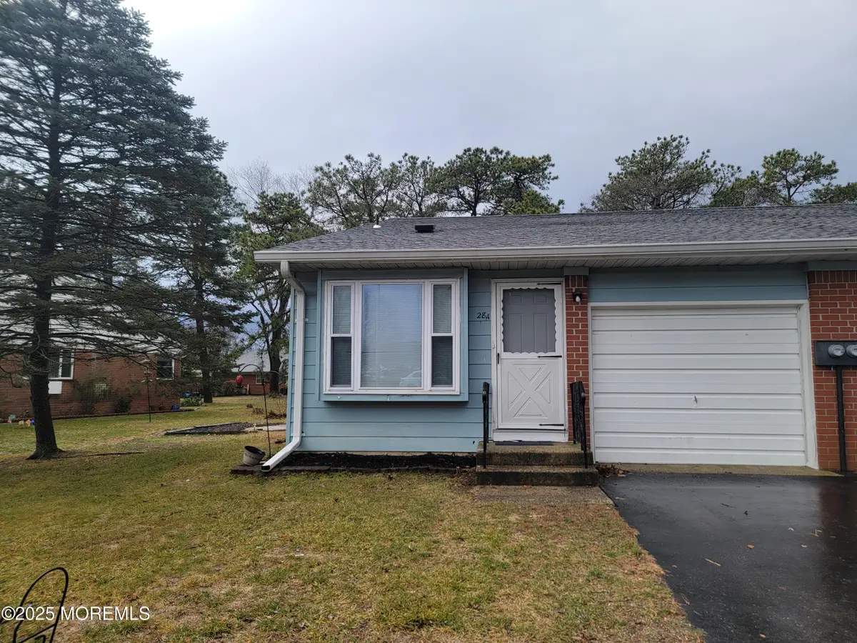 28 A Yorktowne Parkway, Whiting, NJ 08759 - Image #1