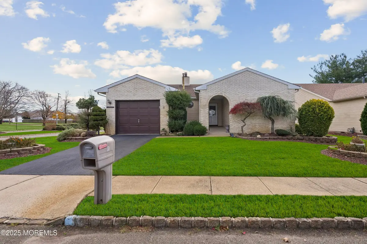 1 Suffolk Way, Marlboro, NJ 07746 - #1