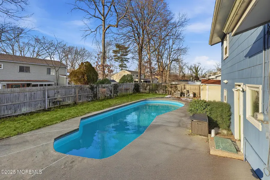 19 Oak Ridge Parkway, Toms River, NJ 08755 - Image #3