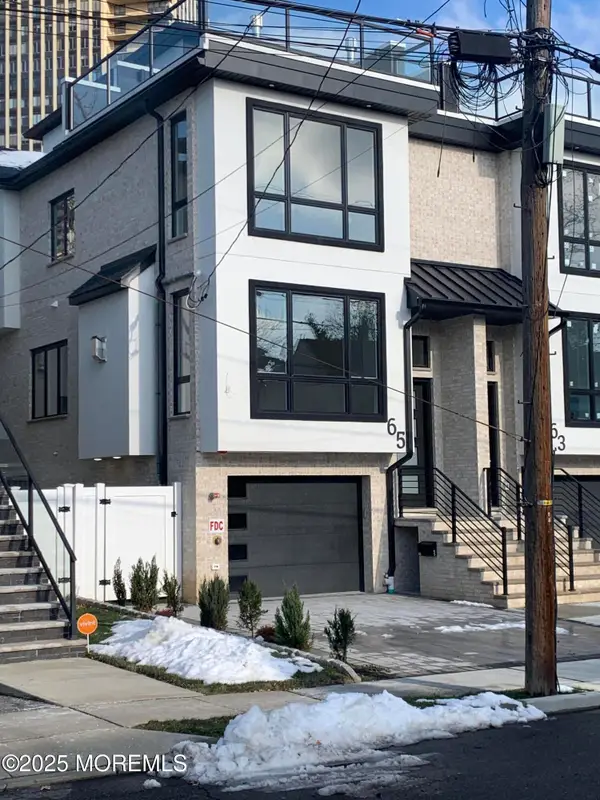 65 Knox Avenue, Cliffside Park, NJ 07010