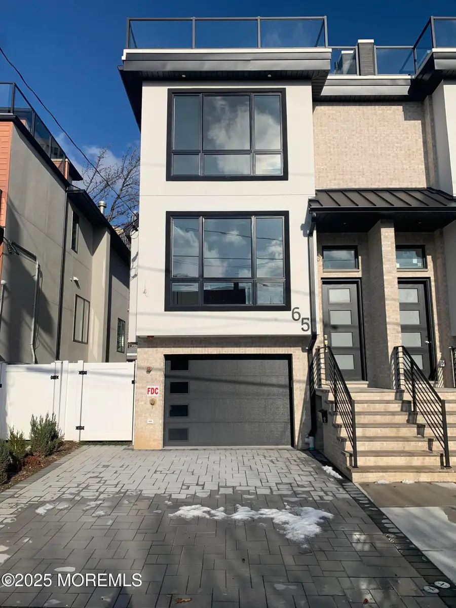 65 Knox Avenue, Cliffside Park, NJ 07010 - Image #3