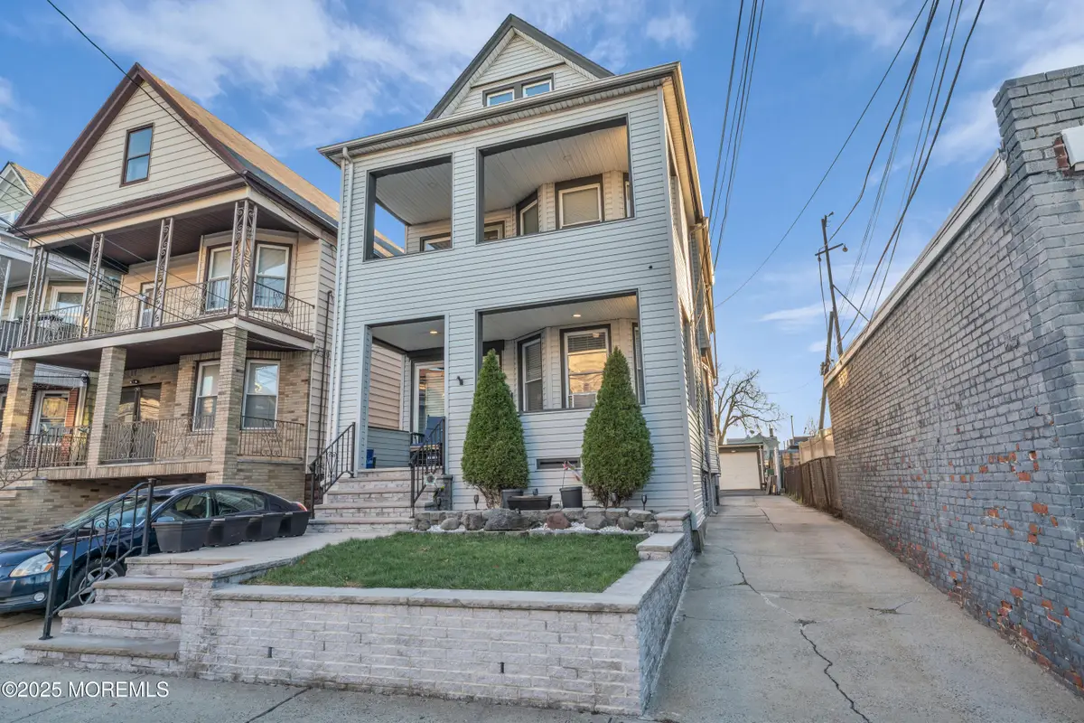 104 16th Street, Bayonne, NJ 07002 - Image #1