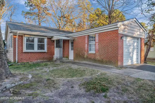 16 Musket Lane, Manchester, NJ 08759