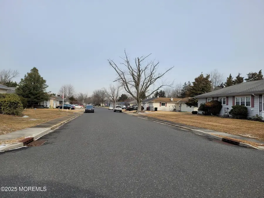 7 Le Lamentin Drive, Toms River, NJ 08757 - Image #3