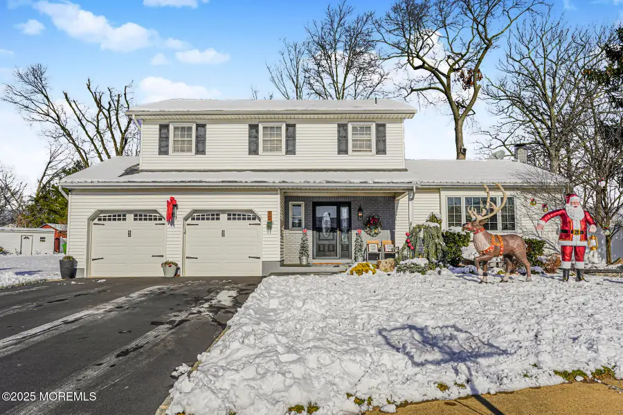42 Heathcote Avenue, Edison, NJ 08817 - Image #2