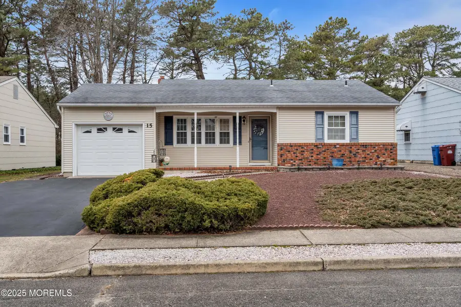 15 Brookfield Court, Toms River, NJ 08757 - Image #2