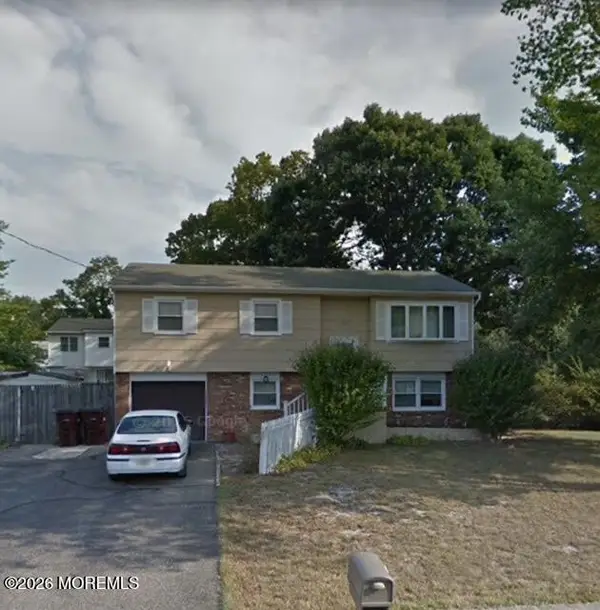243 Lakewood Avenue, Bayville, NJ 08721