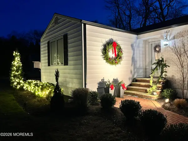 162 Queens Drive, Little Silver, NJ 07739