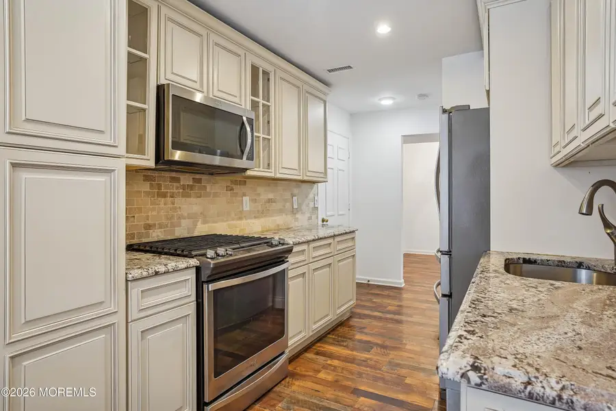 392 Bayberry Court, Englishtown, NJ 07726 - Image #3