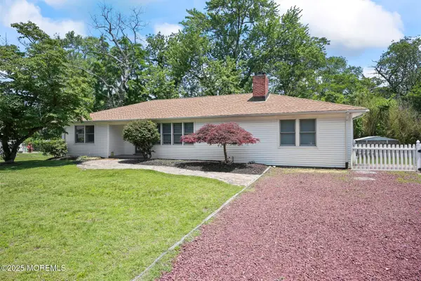 2025 Lesser Parkway, Oakhurst, NJ 07755