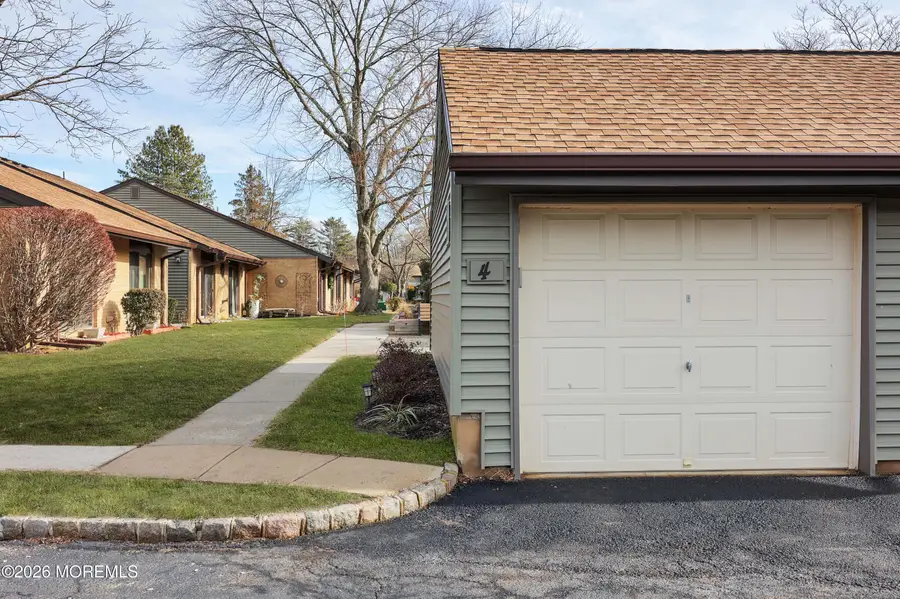 4 Dickinson Court, Red Bank, NJ 07701 - Image #2