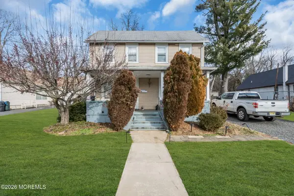 15 Avenue A Avenue, Freehold, NJ 07728