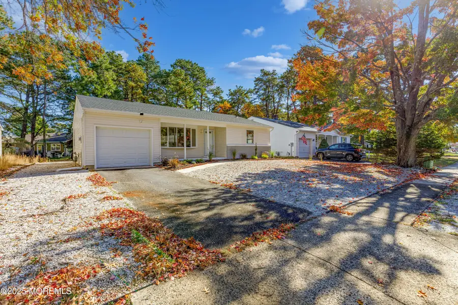 30 Zeeland Drive, Toms River, NJ 08757 - Image #2