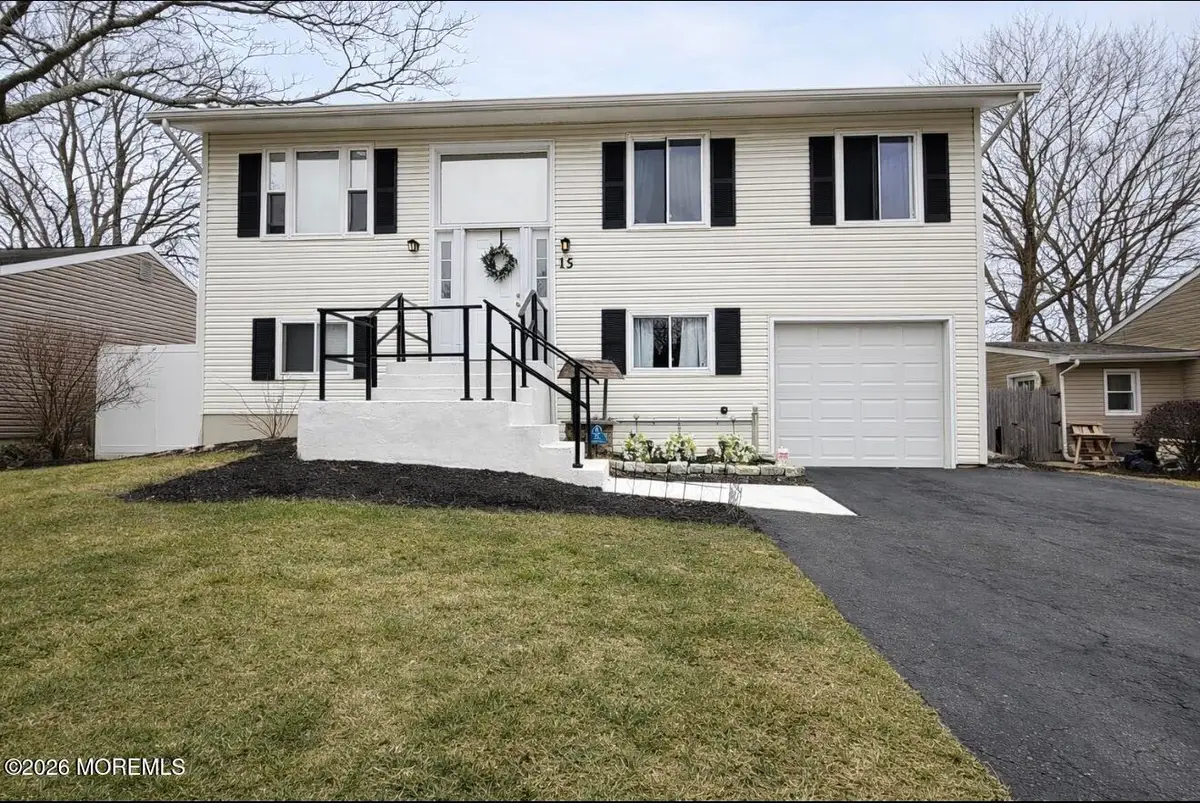 15 Commodore Court, Barnegat, NJ 08005 - Image #1