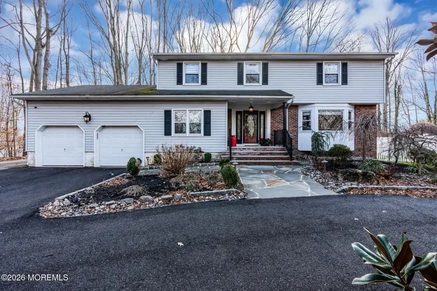 341 Gordons Corner Road, Manalapan Township, NJ 07726 - Image #2