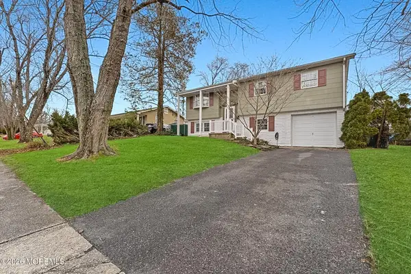 9 Neal Street, Jackson, NJ 08527