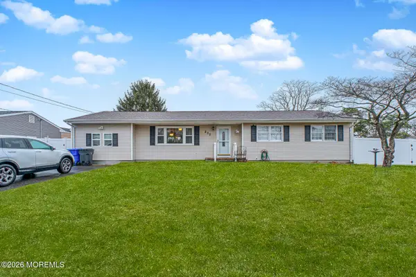 237 Pine Tree Drive, Brick, NJ 08723