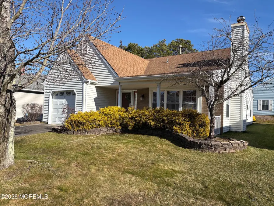 82 Trent Drive, Toms River, NJ 08757 - Image #2