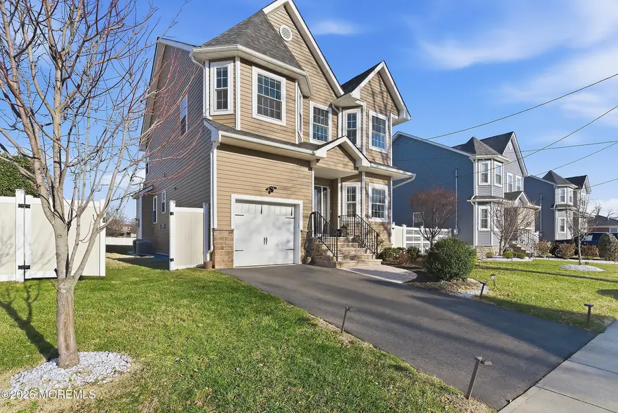 40 Bensonhurst Avenue, Fords, NJ 08863 - Image #2
