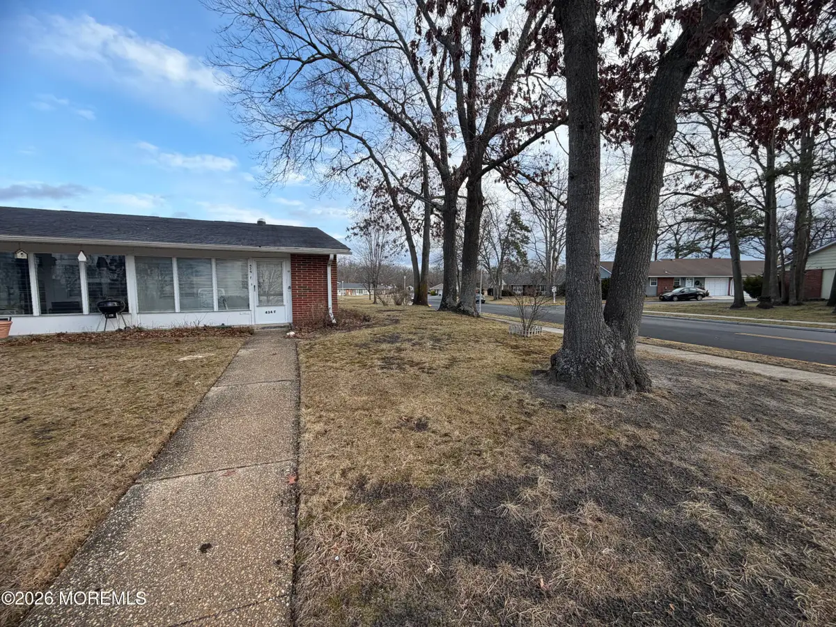 434F Portsmouth Drive, Lakewood, NJ 08701 - Image #1