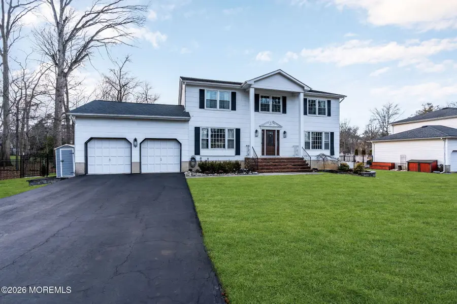 7 Richard Court, Manalapan Township, NJ 07726 - Image #3