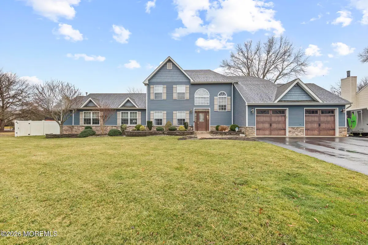 647 Hugo Drive, Toms River, NJ 08753 - Image #1