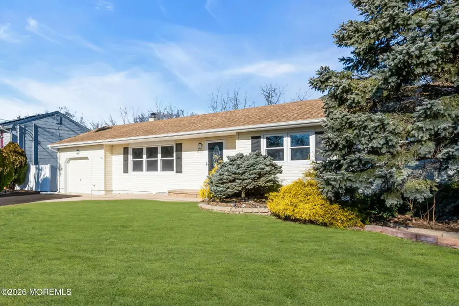 311 Vermont Drive, Brick, NJ 08724 - Image #2