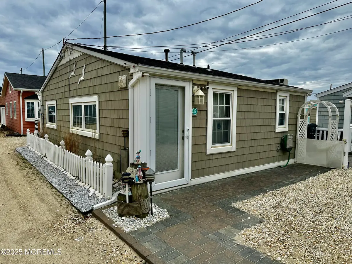 37 Flamingo Way, Lavallette, NJ 08735 - Image #1