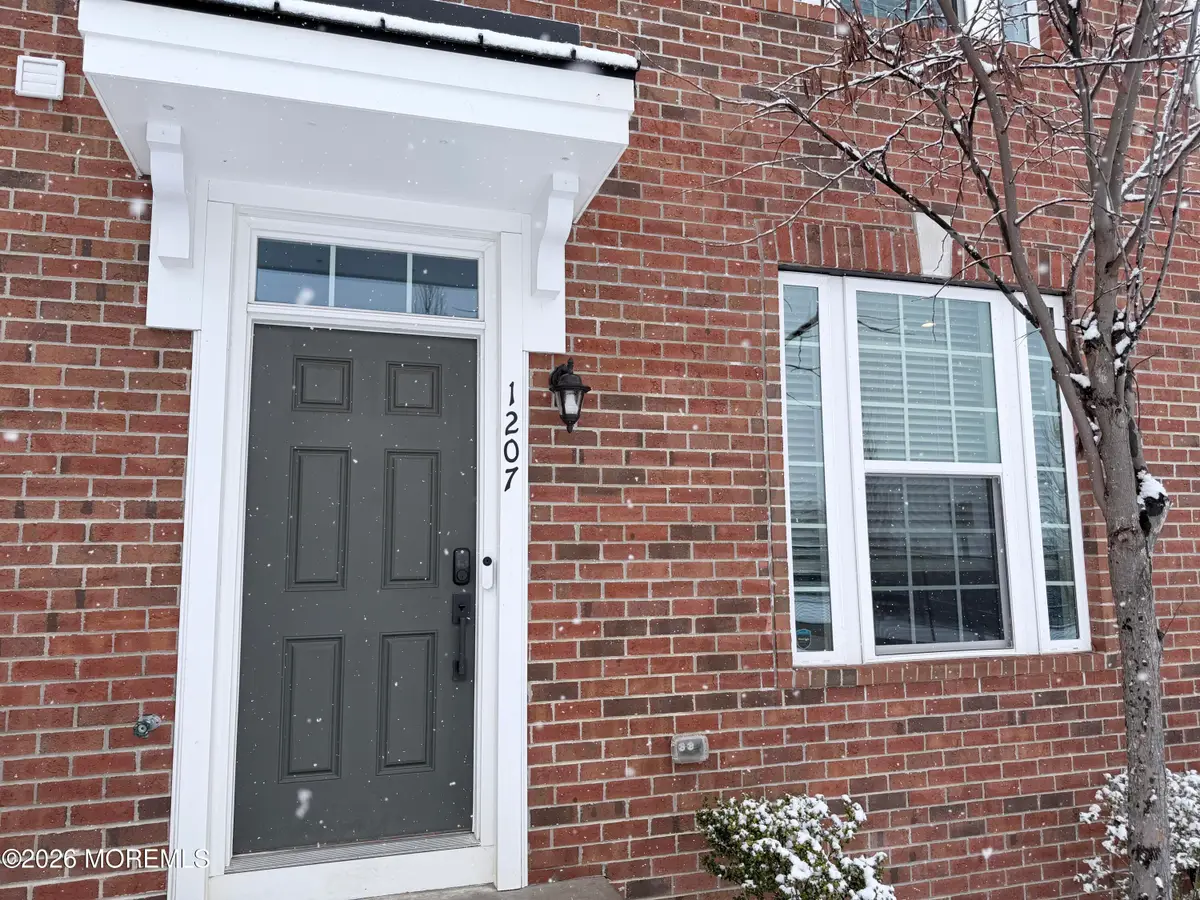 1207 English Lane #1207, Parlin, NJ 08859 - Image #1